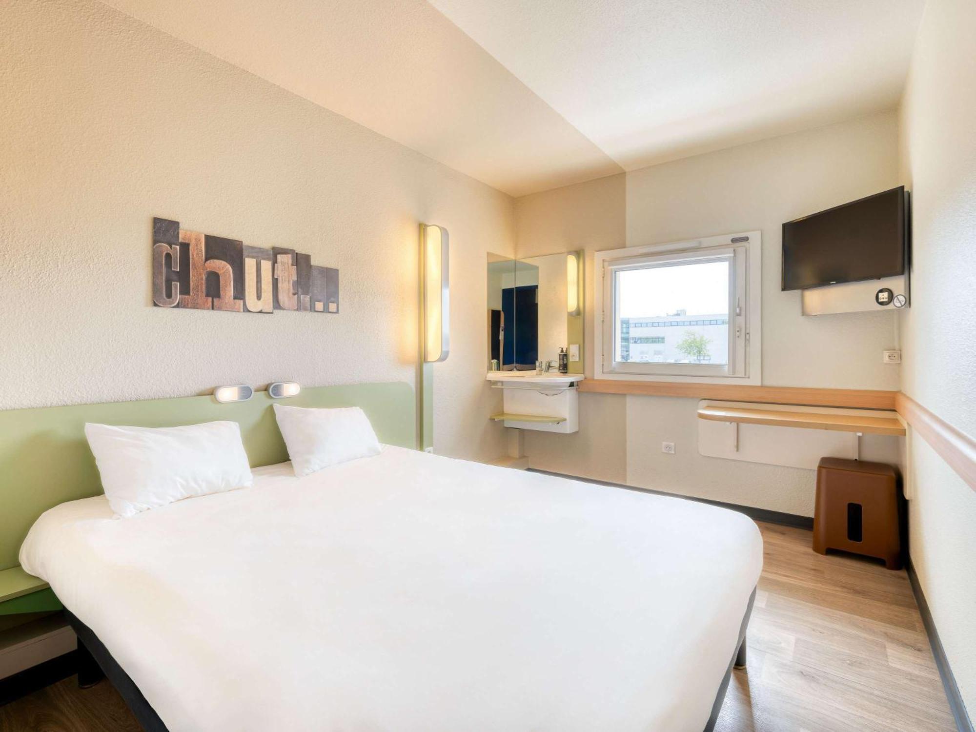 Ibis Budget Versailles - Trappes Eksteriør bilde