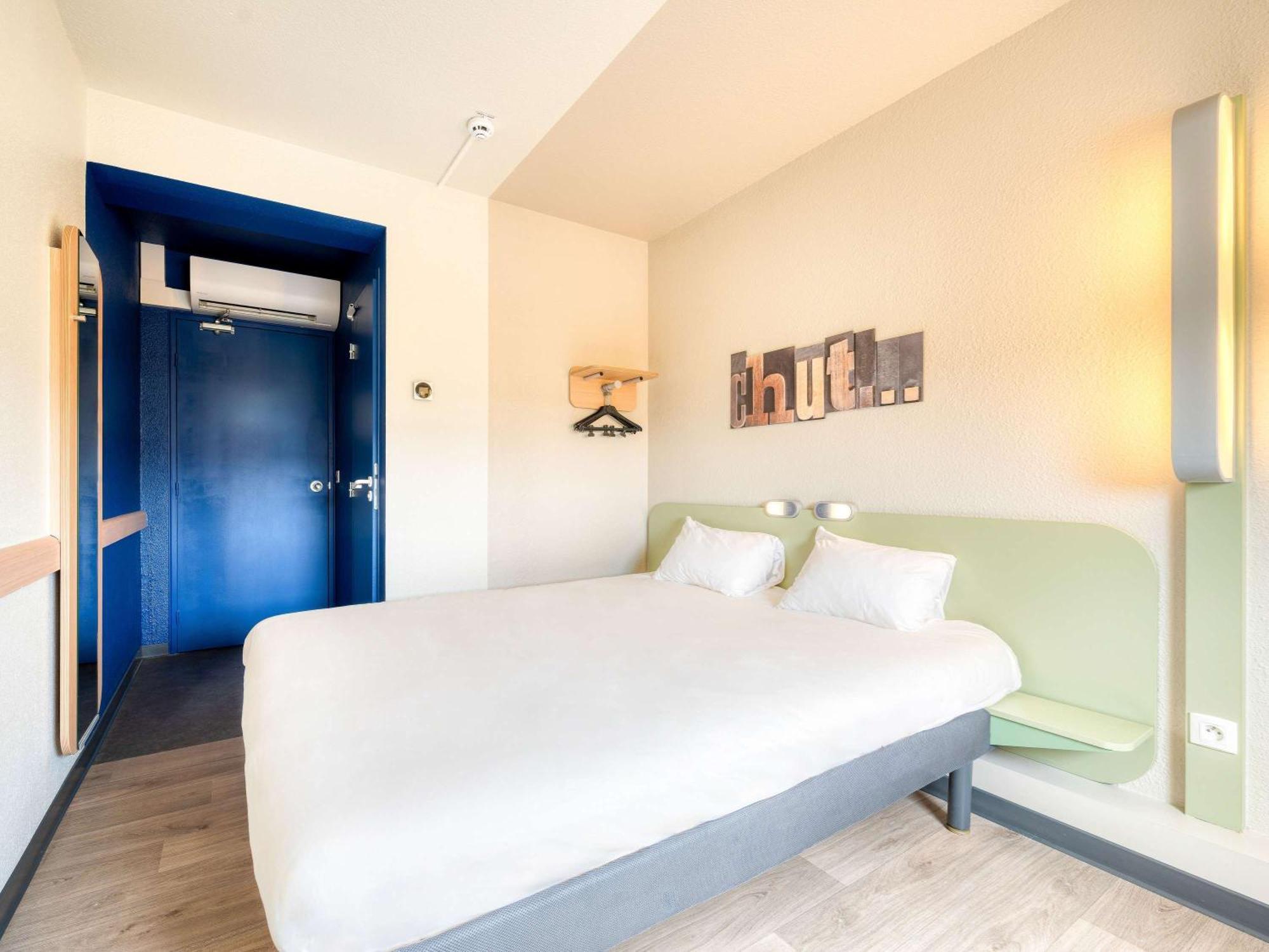 Ibis Budget Versailles - Trappes Eksteriør bilde