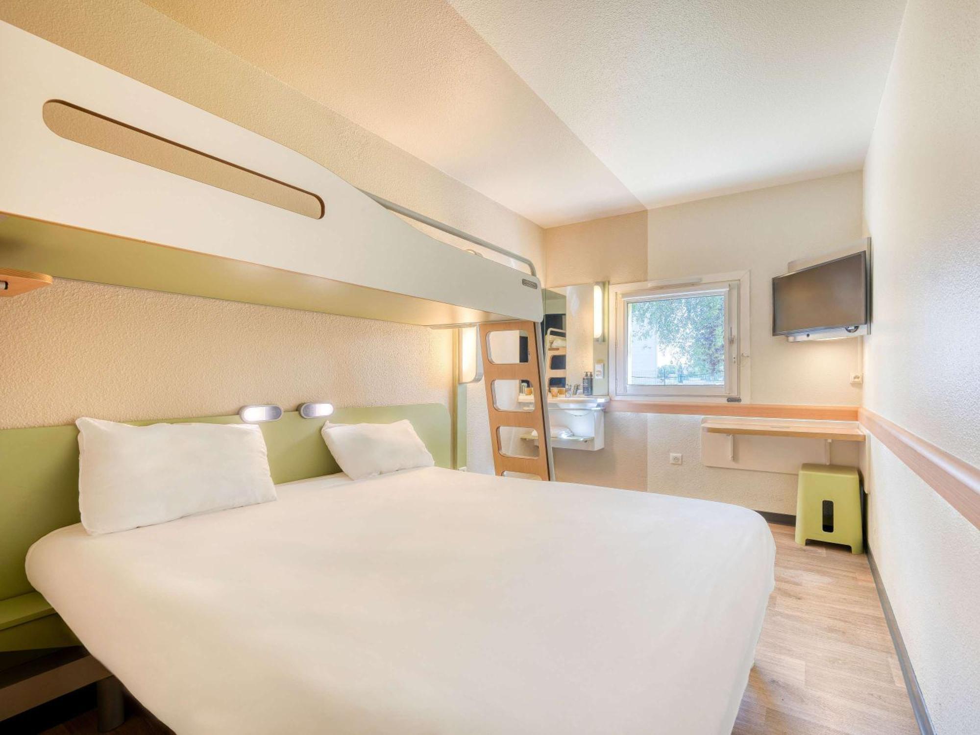 Ibis Budget Versailles - Trappes Eksteriør bilde